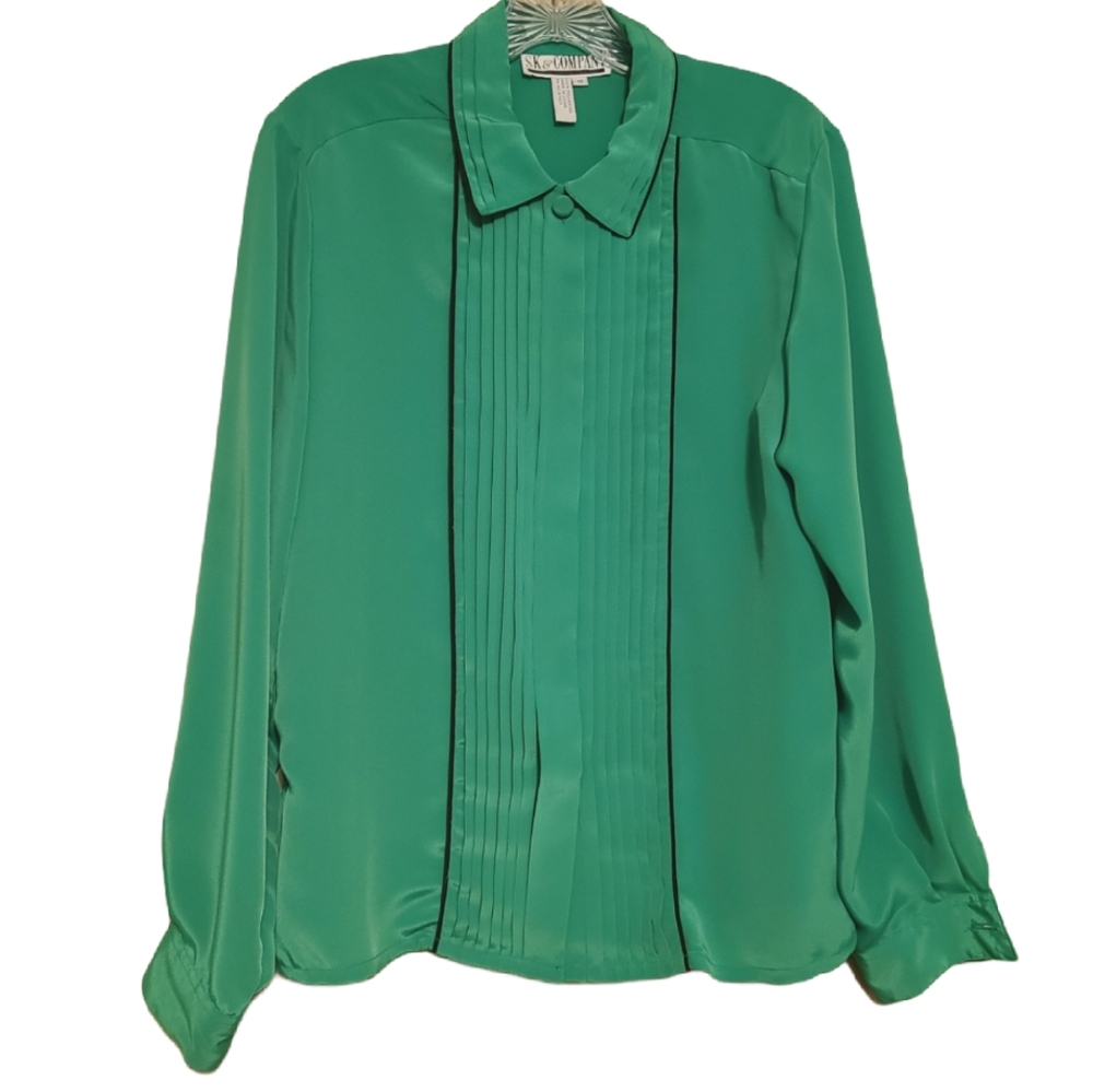 SK & Co. Kelly Green Pleated Button-up Blouse (10)